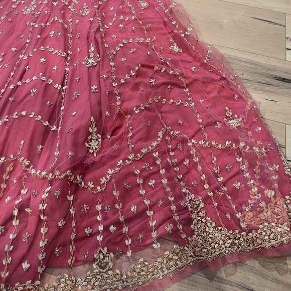 Women’s Indian 3 Piece Pink with Metali Sequin Top & Pants w Matching Wrap-Large - Picture 8 of 15